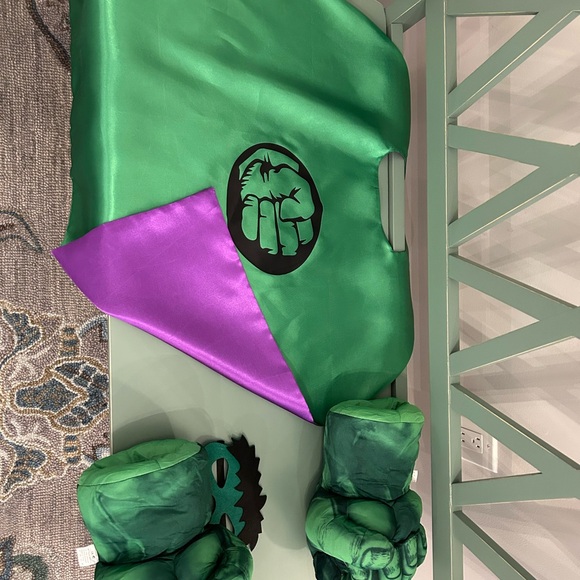 Hulk costume - Picture 6 of 9